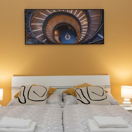 פראג Washingtonova Cr Apartments מראה חיצוני תמונה